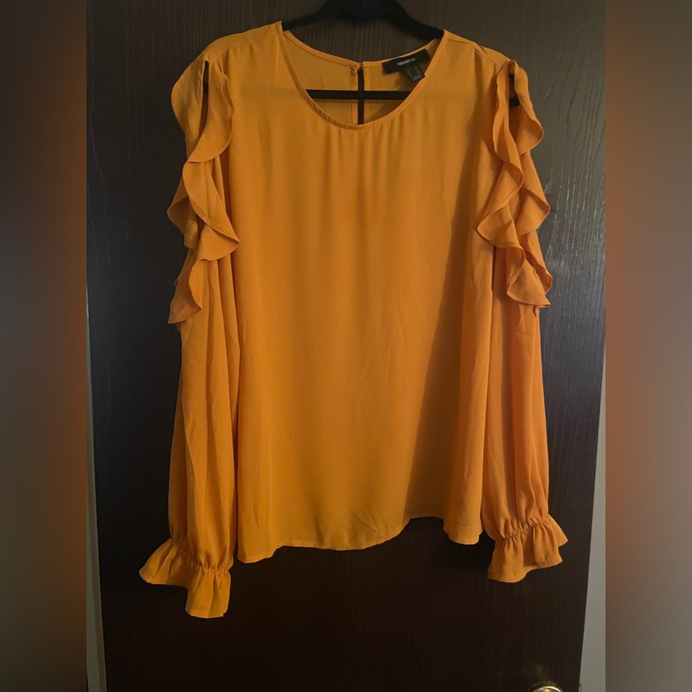 Ruffle Top